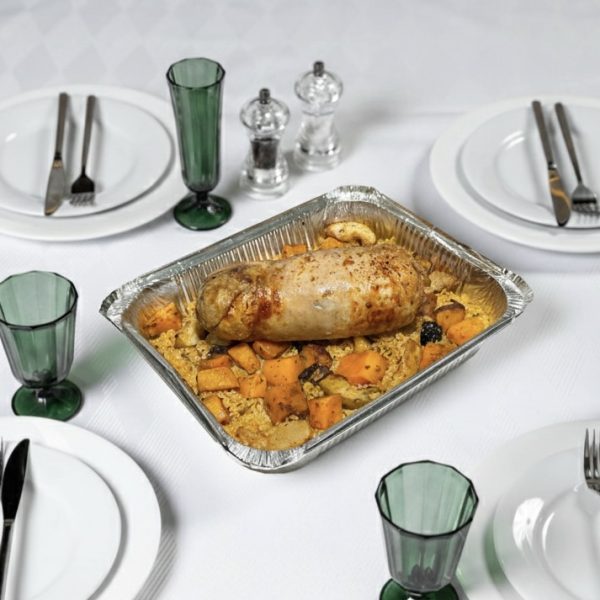 Рулет из индейки с мандаринами и пряной морковью с гарниром из булгура с тыквой, грушей и сухофруктами 2000 г.